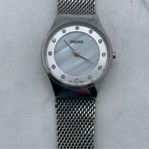 Women's Vintage Pulsar Watch Silver Tone Pearl Face Untested